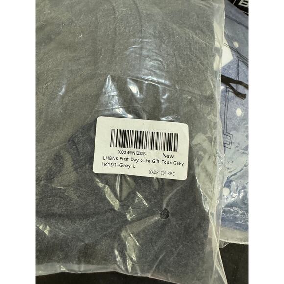 NWOT Women's Gray First Day of School Teacher T-Shirt Large - Picture 9 of 9